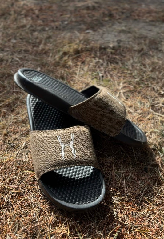 TWEED SLIDERS